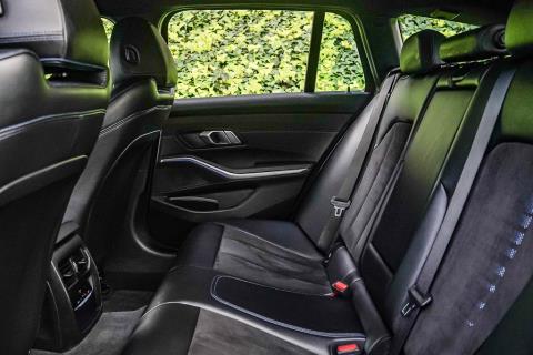 2021 BMW 320i M Sport Touring - Thumbnail