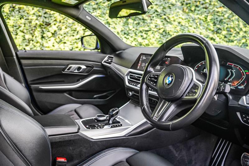 2021 BMW 320i M Sport Touring