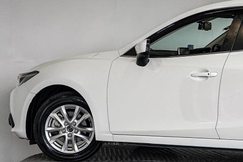 2014 Mazda Axela Hybrid L Package - Thumbnail