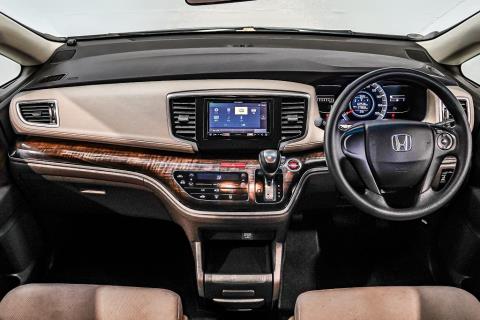 2016 Honda Odyssey G - Thumbnail