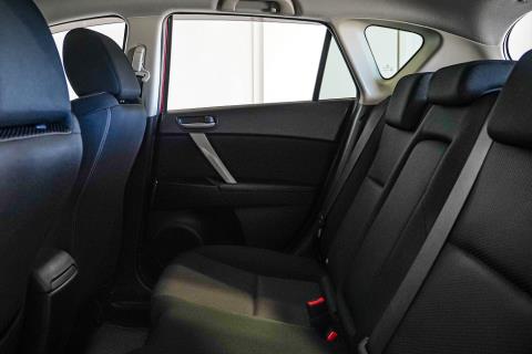 2013 Mazda Axela 20S / 3 Sport - Thumbnail