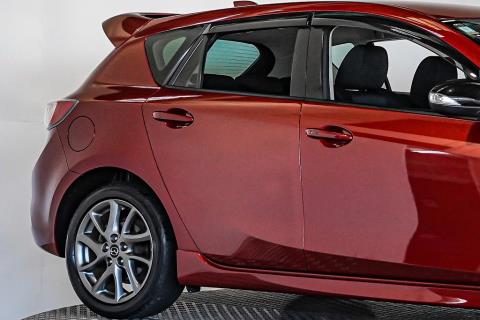 2013 Mazda Axela 20S / 3 Sport - Thumbnail