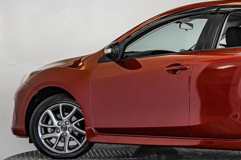 2013 Mazda Axela 20S / 3 Sport - Thumbnail