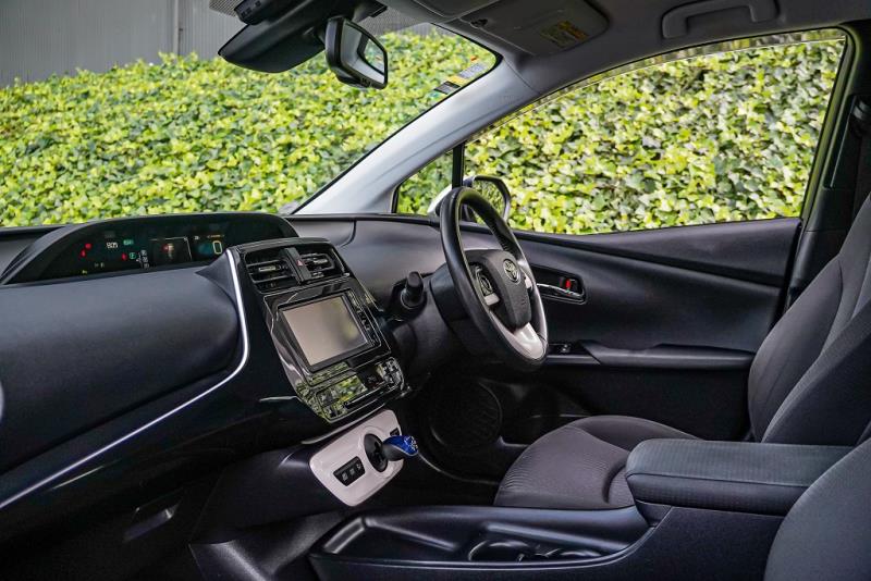 2016 Toyota Prius S 4th Gen