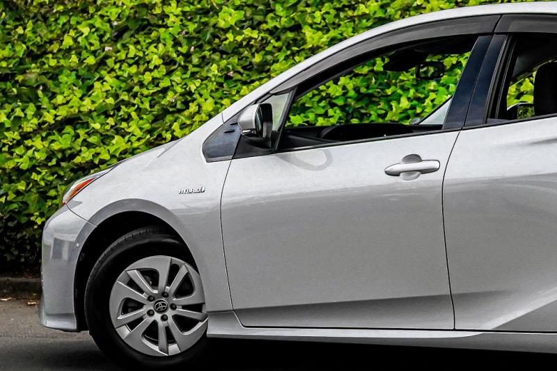 2016 Toyota Prius S 4th Gen
