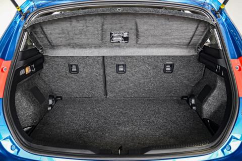 2014 Toyota Auris 180G / Corolla - Thumbnail