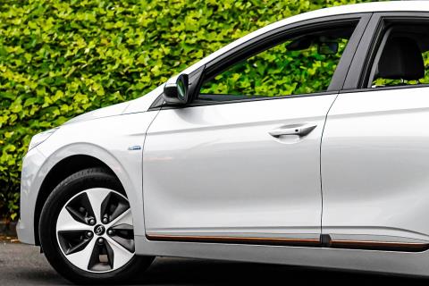 2018 Hyundai Ioniq EV 88kW - Thumbnail