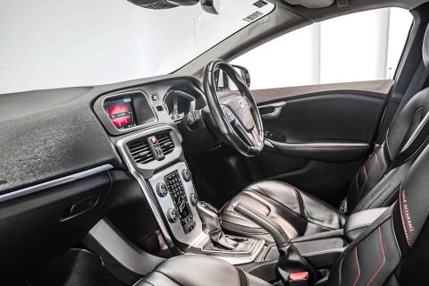 2015 Volvo V40 Ocean Race Edition - Thumbnail