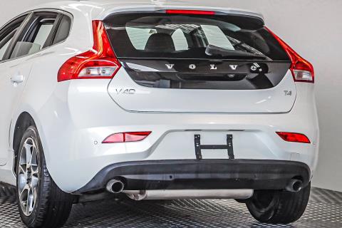 2015 Volvo V40 Ocean Race Edition - Thumbnail