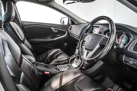 2015 Volvo V40 Ocean Race Edition - Thumbnail