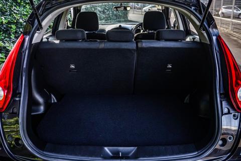 2014 Nissan Juke 15RX Type V - Thumbnail