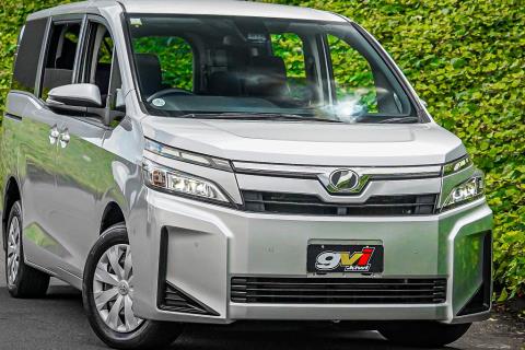 2019 Toyota Voxy X 4WD / Noah - Thumbnail