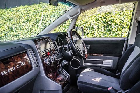 2012 Mitsubishi Delica D:5 Chamonix - Thumbnail
