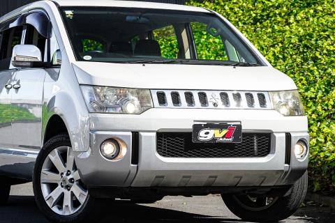 2012 Mitsubishi Delica D:5 Chamonix - Thumbnail