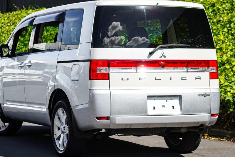 2012 Mitsubishi Delica D:5 Chamonix