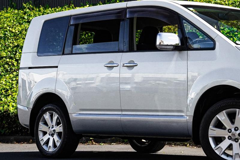 2012 Mitsubishi Delica D:5 Chamonix