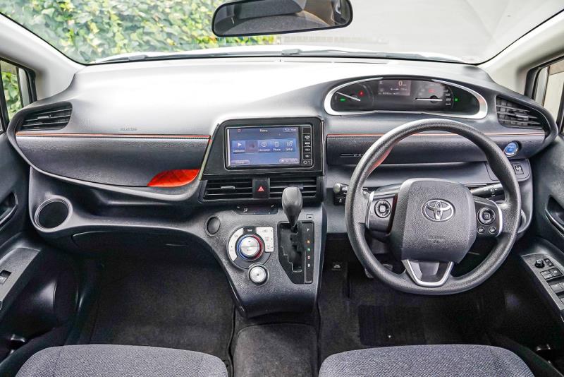 2015 Toyota Sienta Hybrid 7 Seater