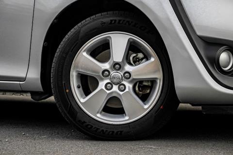 2015 Toyota Sienta Hybrid 7 Seater - Thumbnail