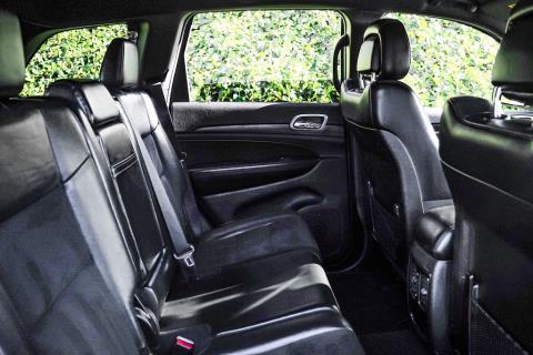 2020 Jeep Grand Cherokee Altitude - Thumbnail