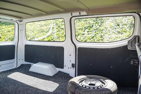 2018 Nissan NV350 / Caravan 5 Door - Thumbnail
