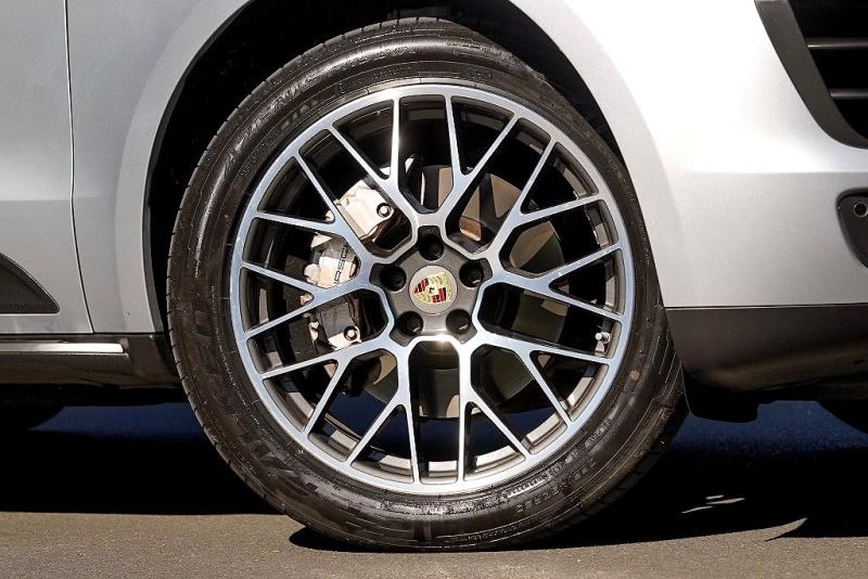 2014 Porsche Macan S