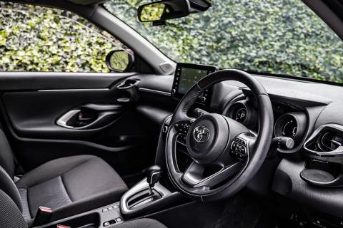 2021 Toyota Yaris Cross Hybrid G - Thumbnail