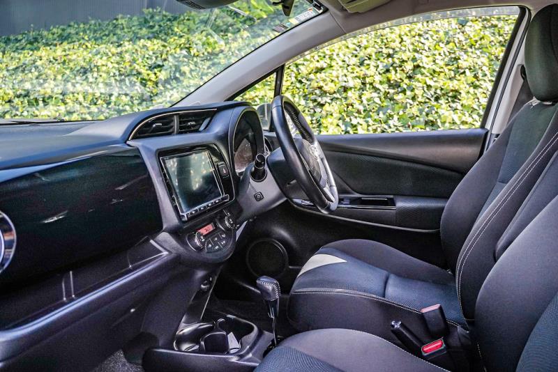 2017 Toyota Vitz Hybrid / Yaris