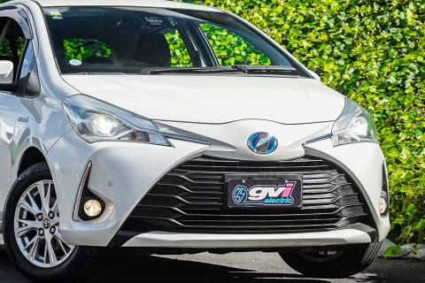 2017 Toyota Vitz Hybrid / Yaris - Thumbnail