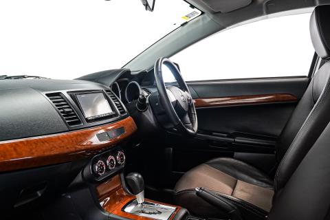2012 Mitsubishi Galant Fortis / Lancer - Thumbnail