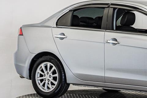 2012 Mitsubishi Galant Fortis / Lancer - Thumbnail