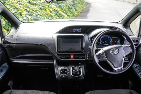 2017 Toyota Noah G / Voxy - Thumbnail