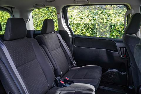 2017 Toyota Noah G / Voxy - Thumbnail