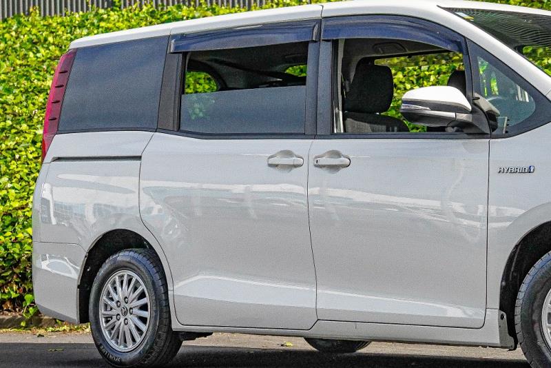 2017 Toyota Noah G / Voxy