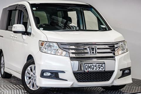2011 Honda Step Wagon - Thumbnail
