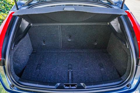 2014 Volvo V40 T4 Hatchback - Thumbnail