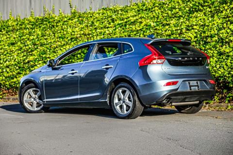 2014 Volvo V40 T4 Hatchback - Thumbnail