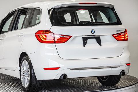 2015 Bmw 220i 7 Seater - Thumbnail