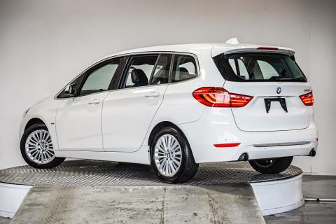 2015 Bmw 220i 7 Seater - Thumbnail