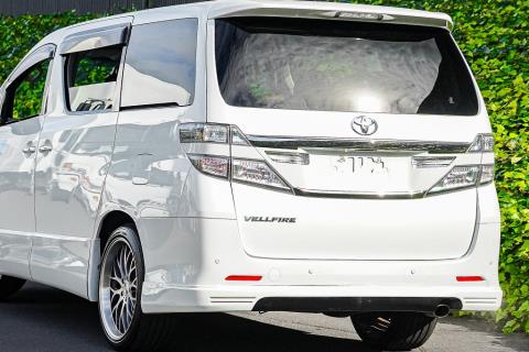 2014 Toyota Vellfire 2.4Z / Alphard - Thumbnail