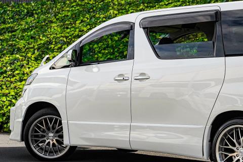 2014 Toyota Vellfire 2.4Z / Alphard - Thumbnail