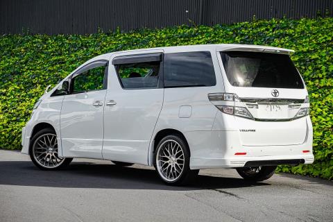 2014 Toyota Vellfire 2.4Z / Alphard - Thumbnail