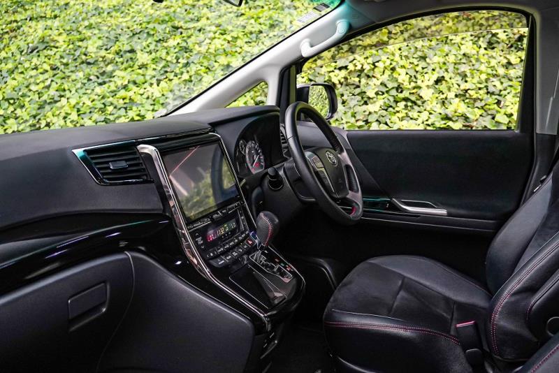 2014 Toyota Alphard / Vellfire