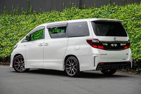 2014 Toyota Alphard / Vellfire - Thumbnail
