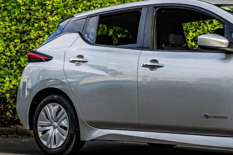 2017 Nissan Leaf 40S - Thumbnail