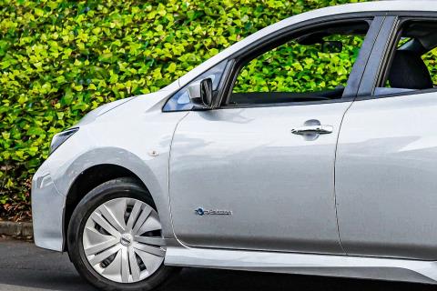 2017 Nissan Leaf 40S - Thumbnail