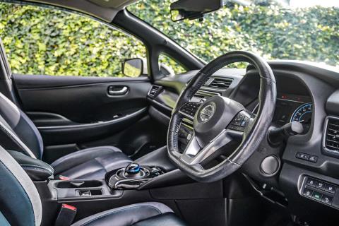 2018 Nissan Leaf 40G 89% SOH - Thumbnail