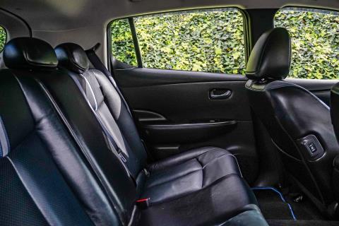 2018 Nissan Leaf 40G 89% SOH - Thumbnail