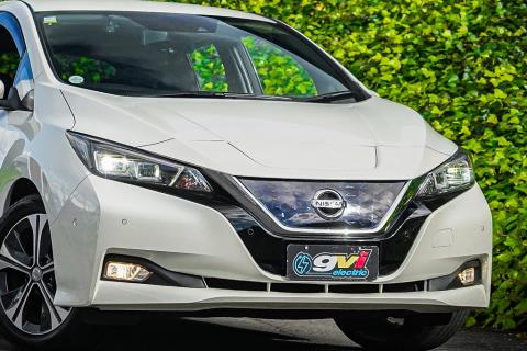 2018 Nissan Leaf 40G 89% SOH - Thumbnail