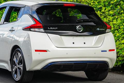 2018 Nissan Leaf 40G 89% SOH - Thumbnail