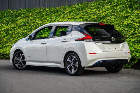 2018 Nissan Leaf 40G 89% SOH - Thumbnail
